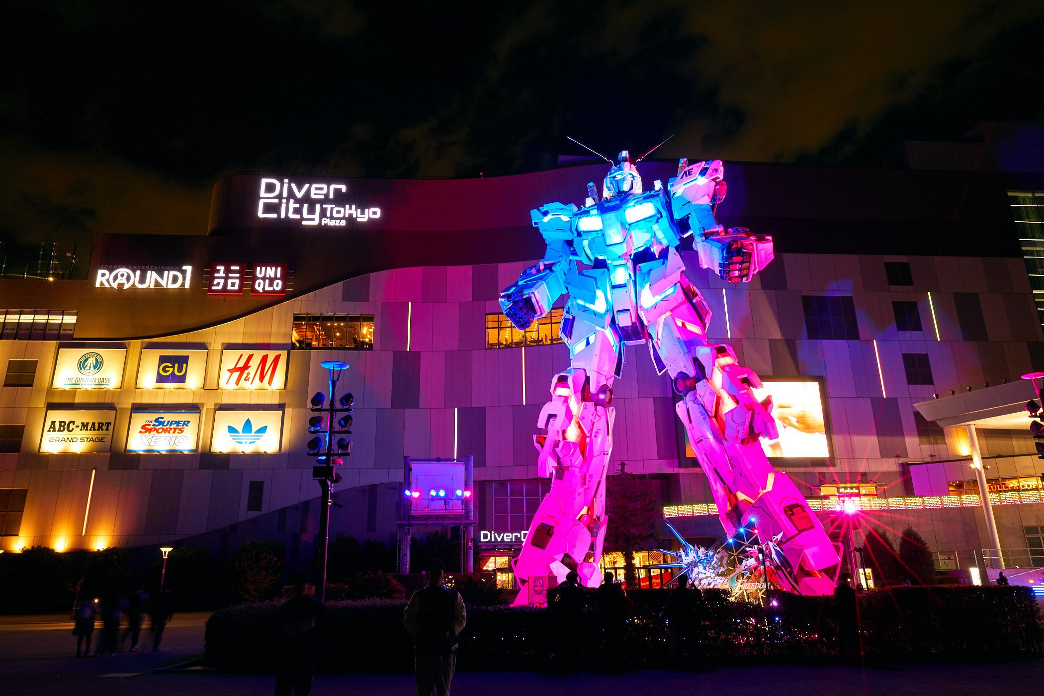 🤖 실물대 유니콘 건담 입상 이미지 4